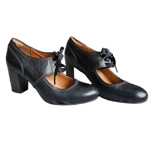 Clark's Indigo Town Cloak Black Leather Round Toe Ribbon Tie Block Heels size 8